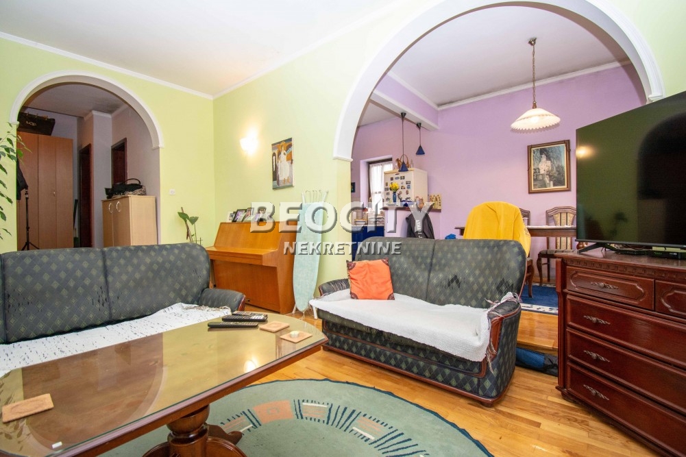 Kuća, 350 m2, Ledine ID: 41477 9