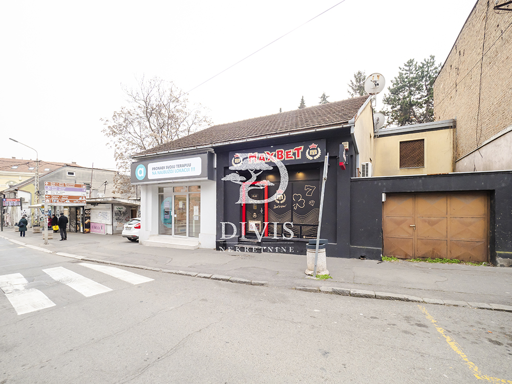 Prodajemo kuću  133m2  Trg Branka Radičevića 2