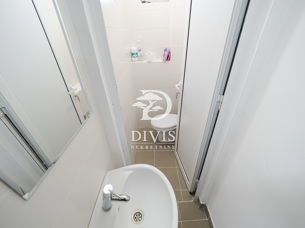 Prodajemo kuću  133m2  Trg Branka Radičevića 5