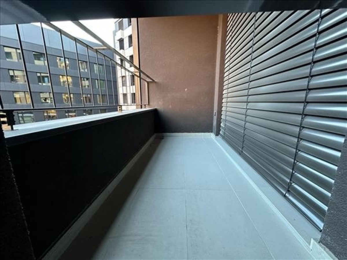 Izdavanje  K District  neuseljavan  lux  garaža Dorcol Centar 3