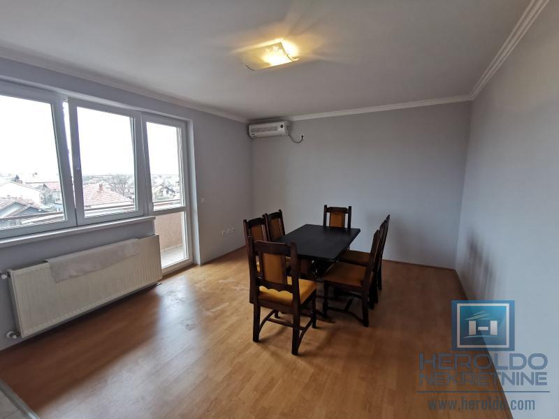 STAN SA DVE SPAVAĆE SOBE 2