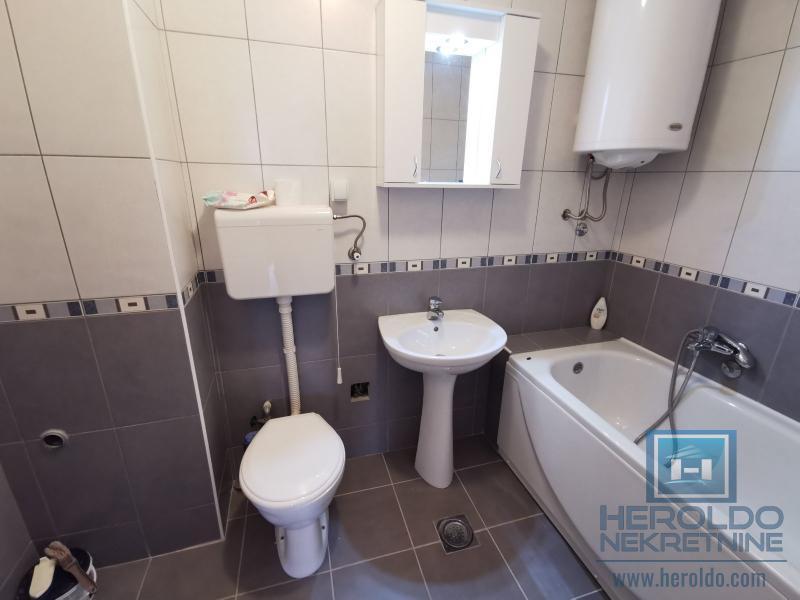 STAN SA DVE SPAVAĆE SOBE 4