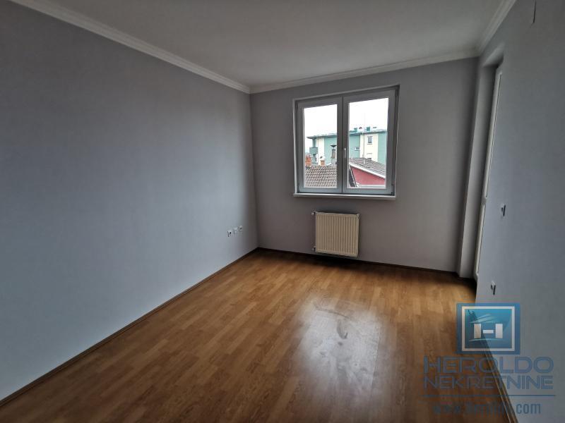 STAN SA DVE SPAVAĆE SOBE 5