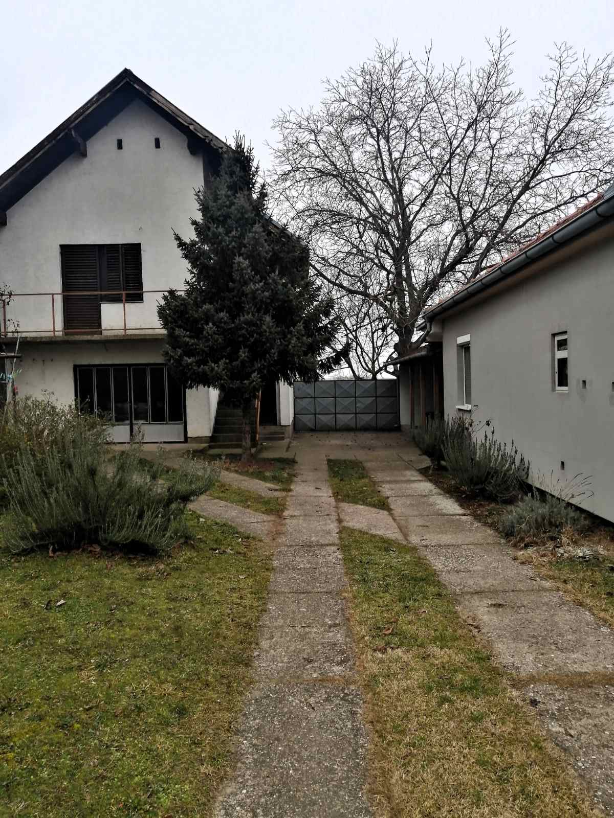 Porodicna kuca u Kuli odmah useljiva bez ulaganja 1