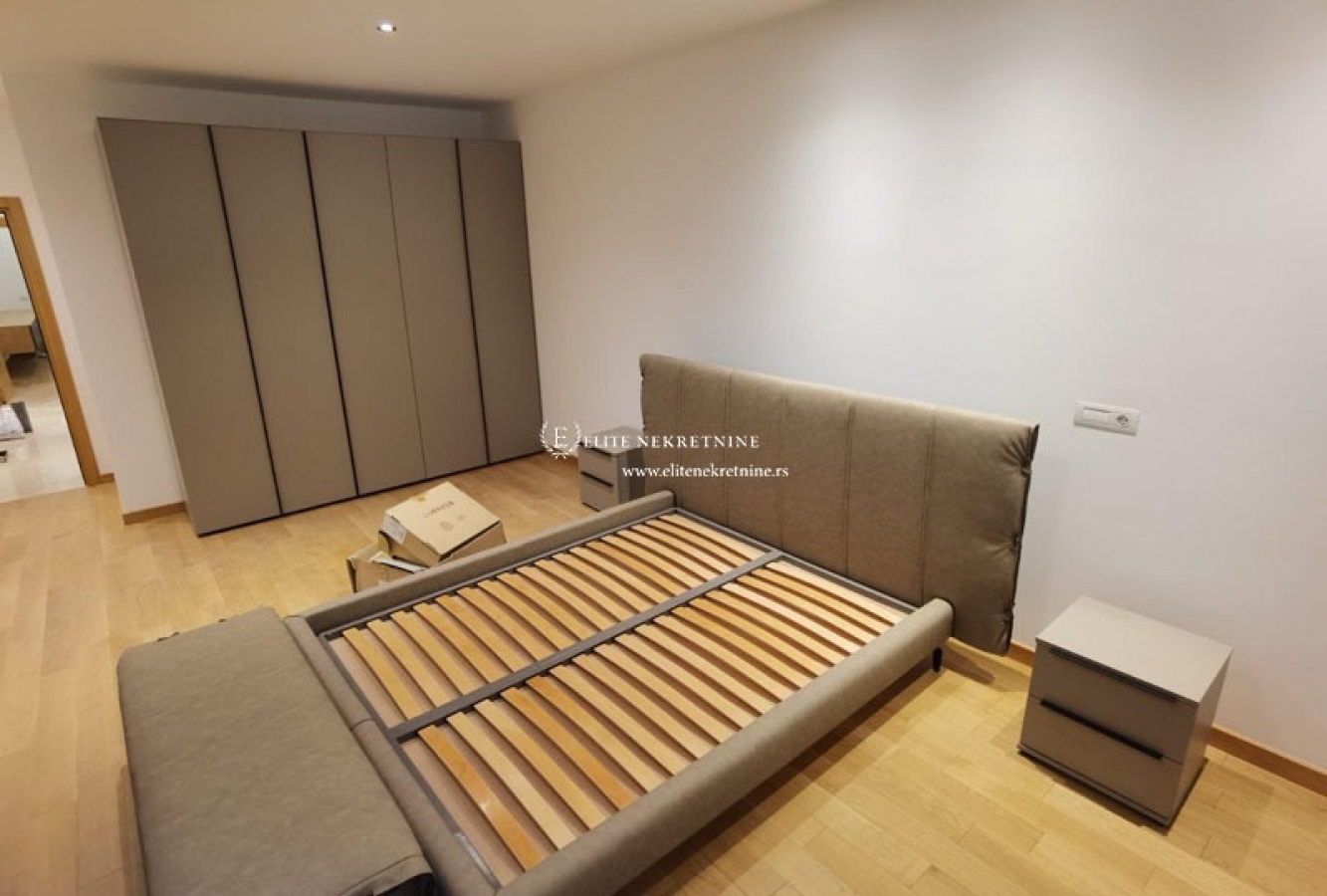 Cetvorosoban lux stan  garaza  cena sa svim troskovima 3