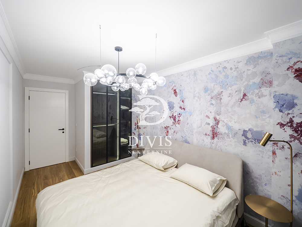 Lux trosoban stan u kompleksu Elixir Garden  72m2 5