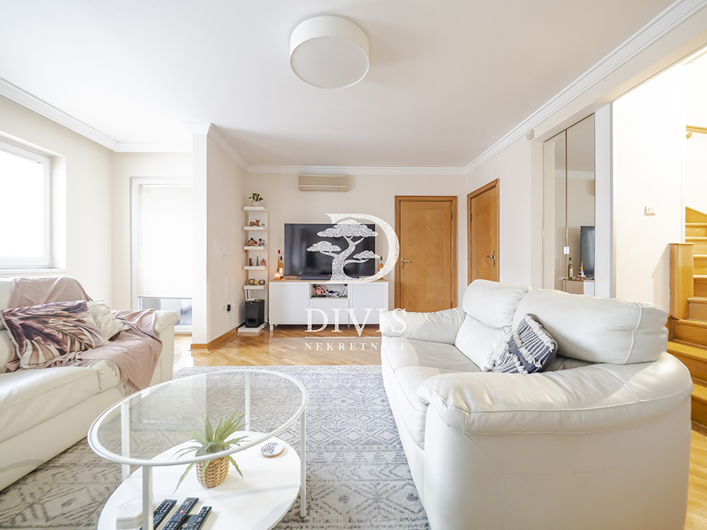 Prodajemo odličan renoviran dupleks  149m2  kod Skyline  Durmitorska 2