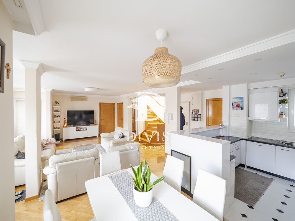 Prodajemo odličan renoviran dupleks  149m2  kod Skyline  Durmitorska 5