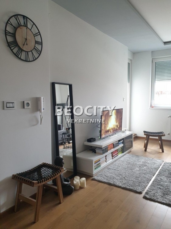 Dvosoban stan, 40 m2, Bulevar Evrope, Bulevar Evrope ID: 97290 3