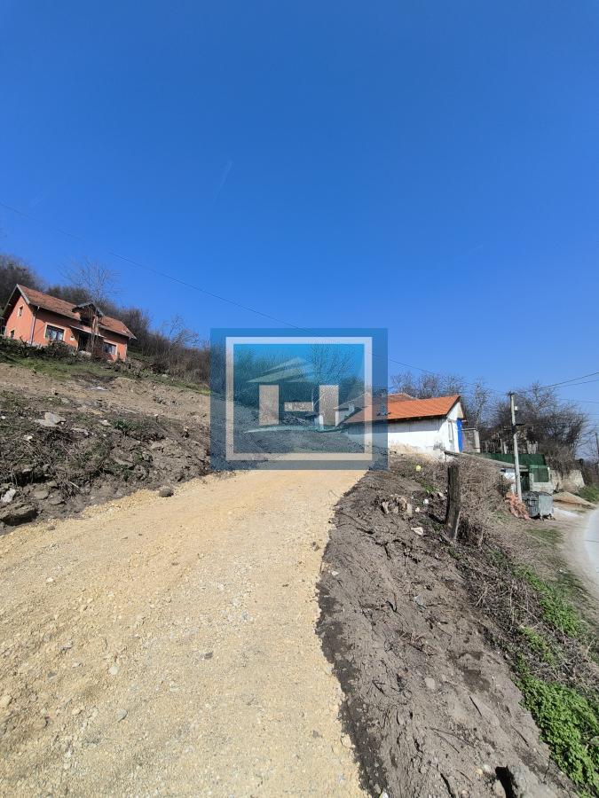 Na prodaju uređeno zemljište spremno za gradnju 2