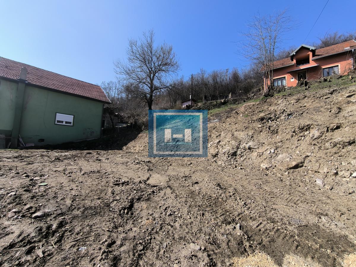 Na prodaju uređeno zemljište spremno za gradnju 4