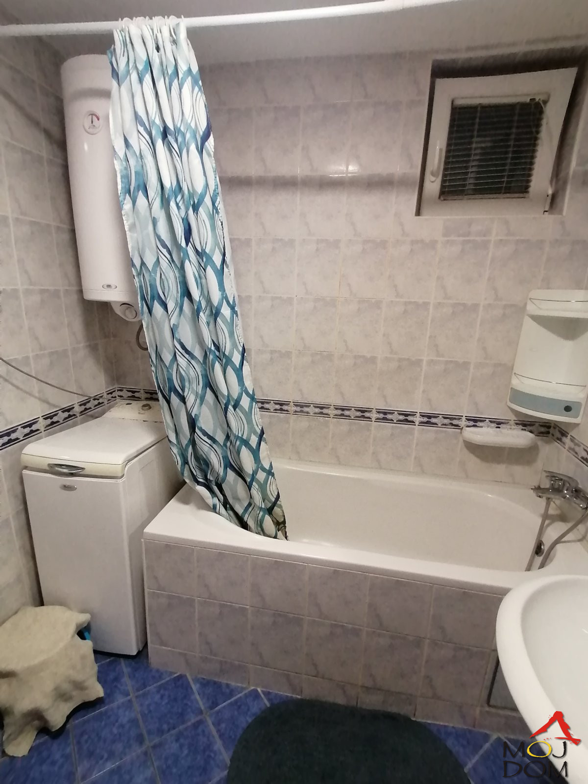 Stan,NOVI SAD,BULEVAR,kv: 47, € 145200, ID: 1030017 12