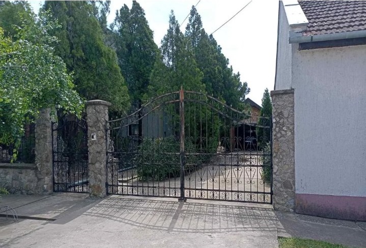 Prodajem kucu u Novom Beceju 2