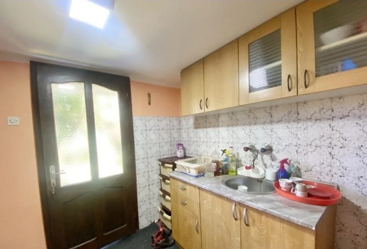 Prodajem kucu na top lokaciji Uzice 3