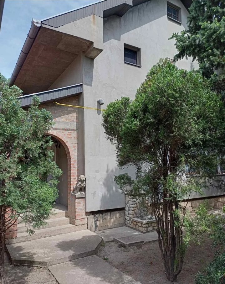 Prodajem kucu u Novom Beceju 4