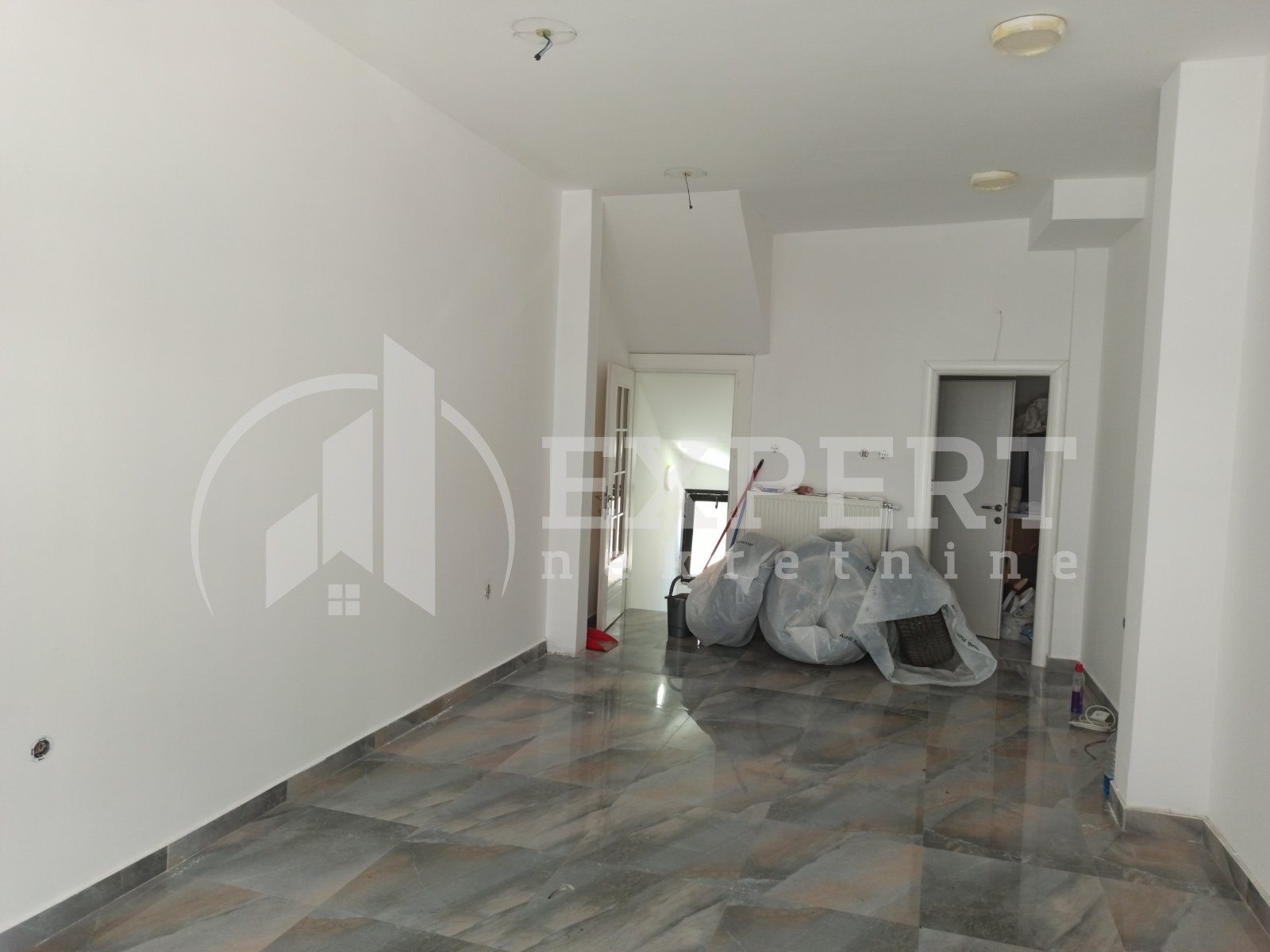 Lokal, 60 m2, Šojka, Obilićev venac ID: i-013505 1