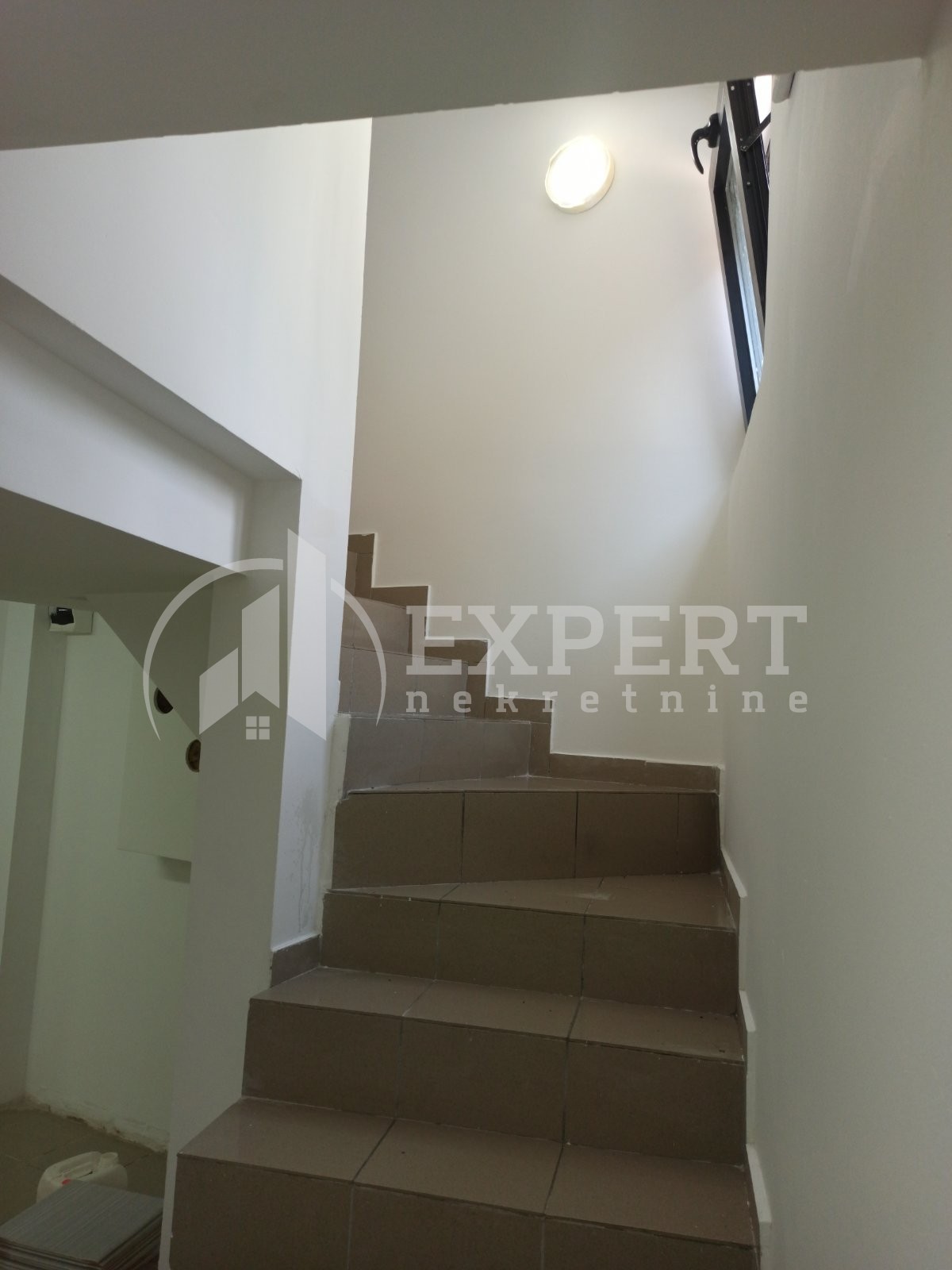 Lokal, 60 m2, Šojka, Obilićev venac ID: i-013505 5