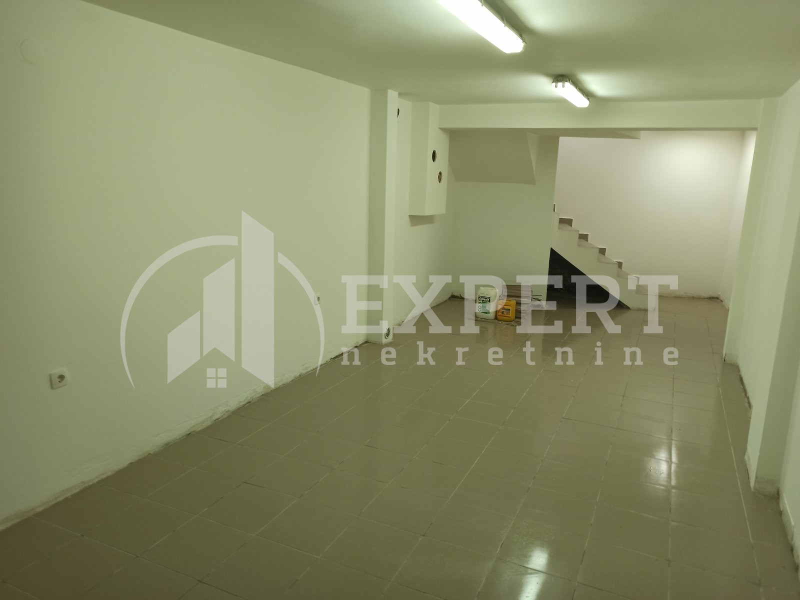 Lokal, 60 m2, Šojka, Obilićev venac ID: i-013505 6