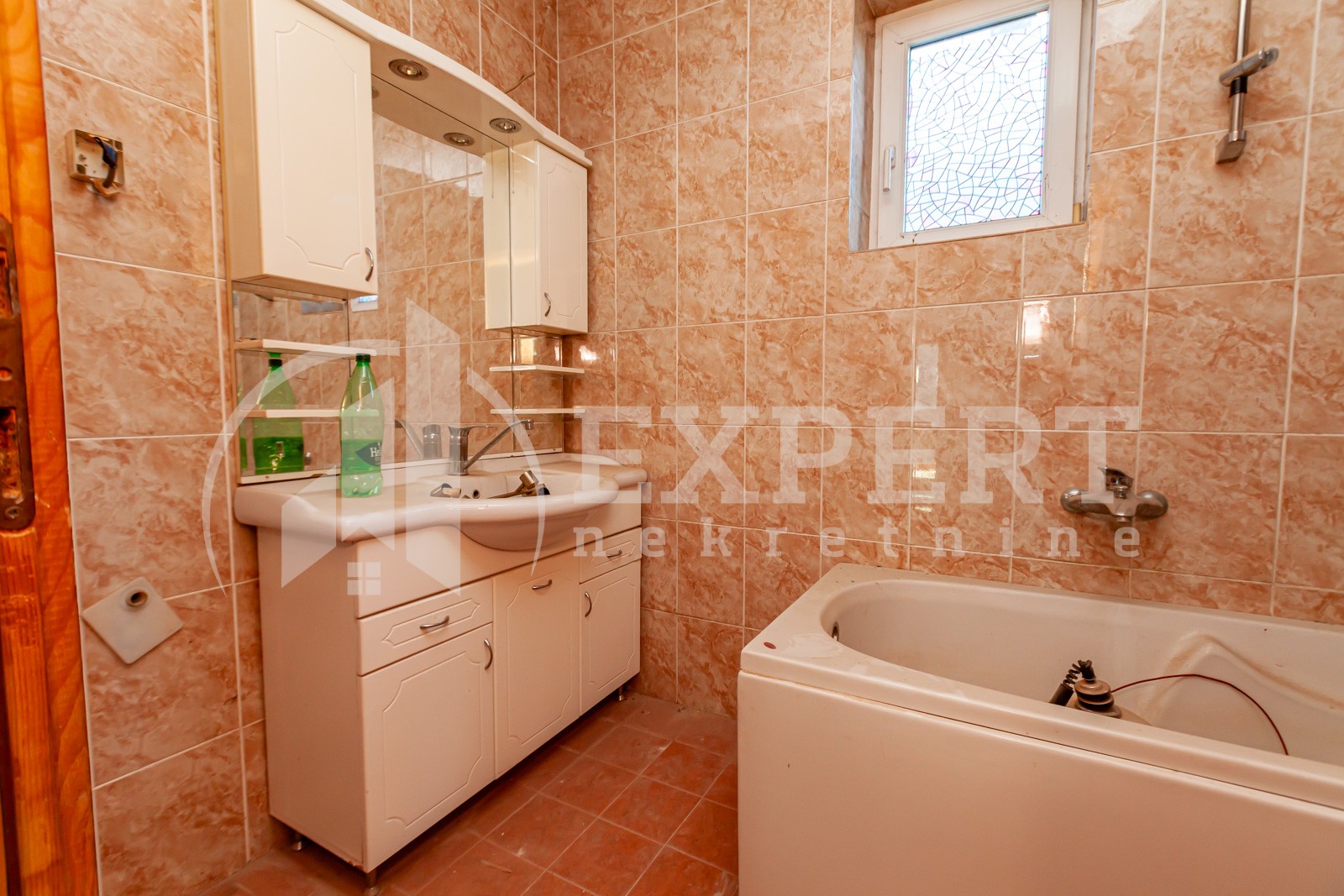 četvorosobna kuća, 500 m2, Durlan, Proleterska ID: p-013507 9