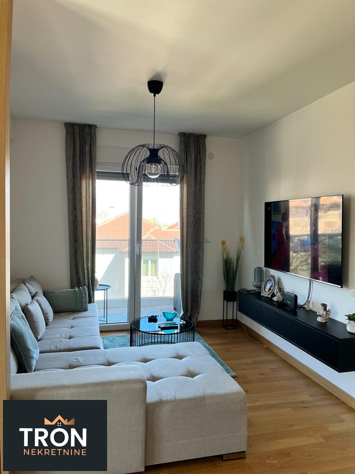 Prelep stan na odličnoj lokaciji  nov  kompletno opremljen 2