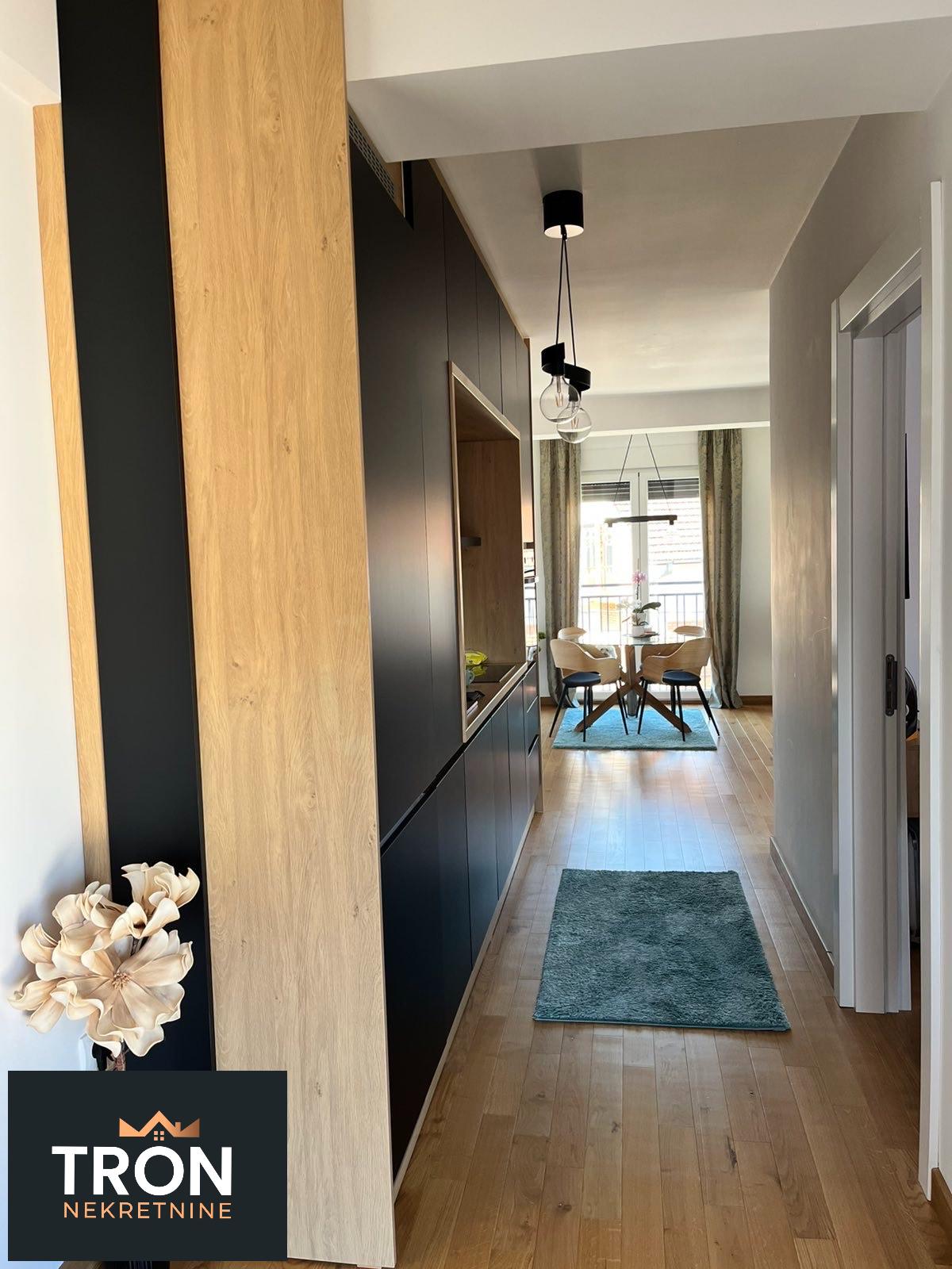 Prelep stan na odličnoj lokaciji  nov  kompletno opremljen 7