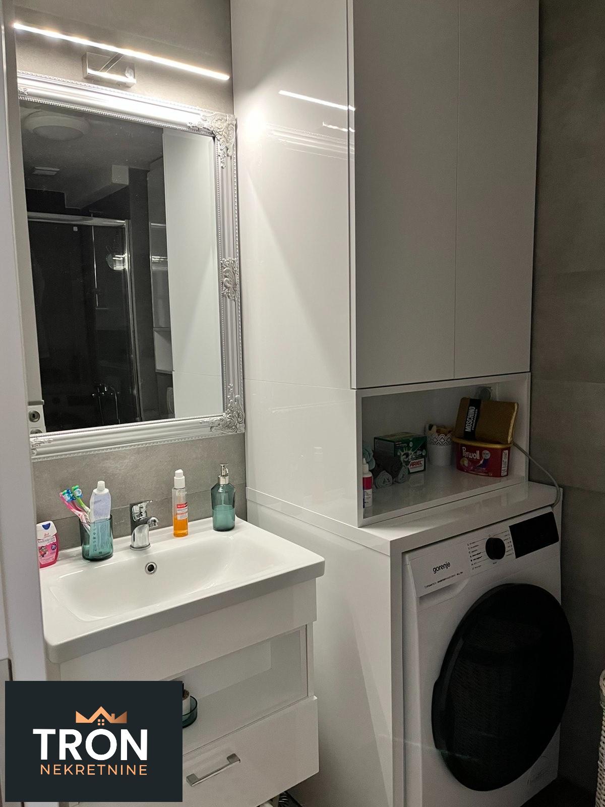 Prelep stan na odličnoj lokaciji  nov  kompletno opremljen 10