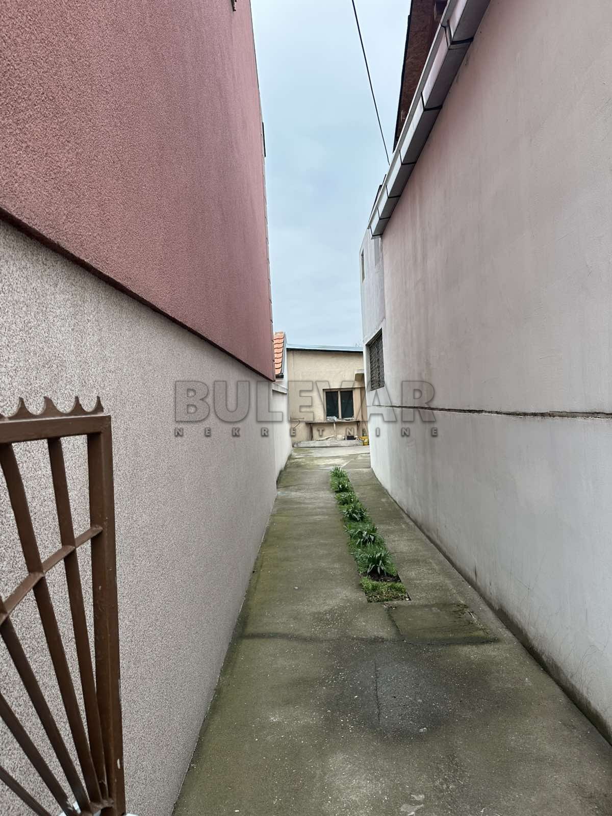 četvorosobna kuća, 204 m2, Centar, Jovana Ristića ID: p-013514 4