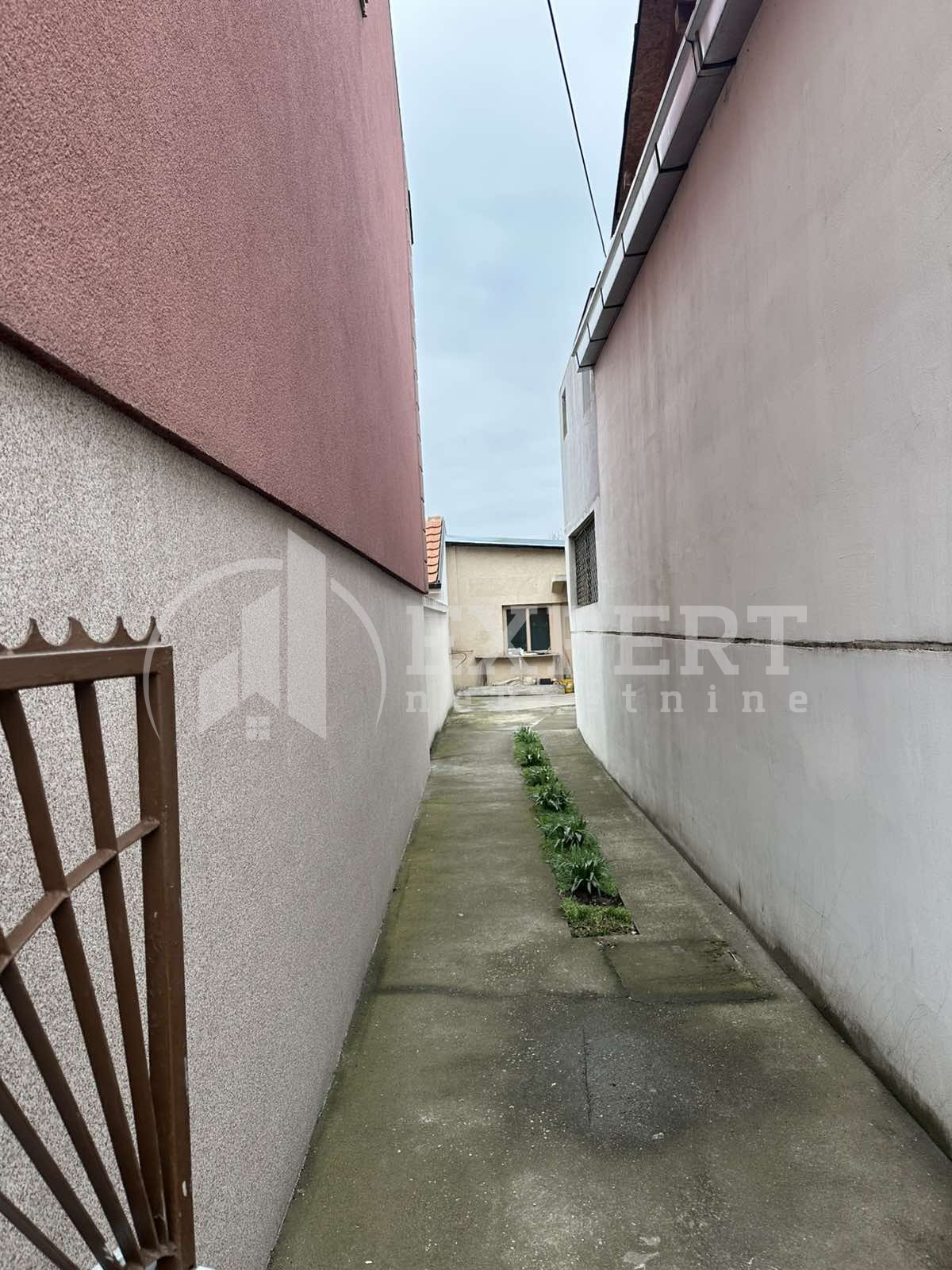 četvorosobna kuća, 204 m2, Centar, Jovana Ristića ID: p-013514 4