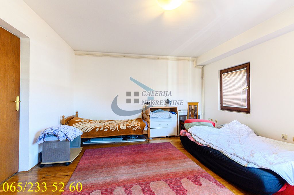 Zvezdara  Vukov spomenik   Laze Dokića 86m2 4