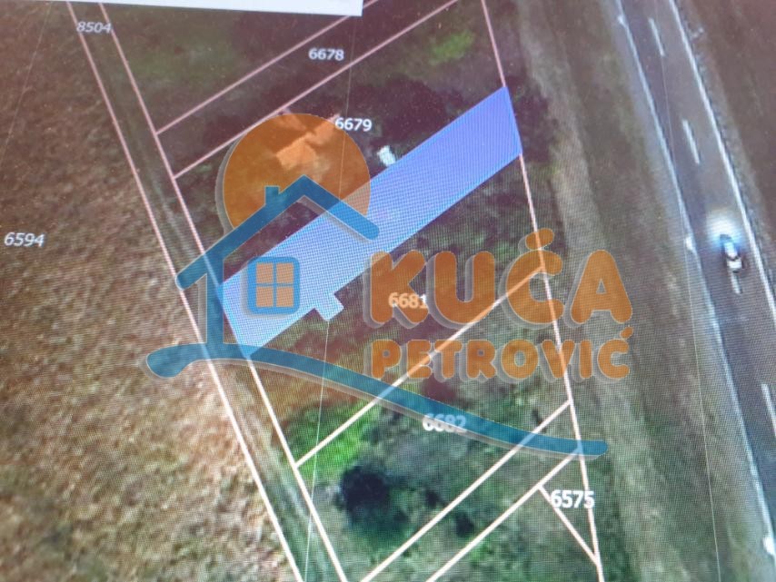 Plac, Trupale, Trupale ID: p-013530 1