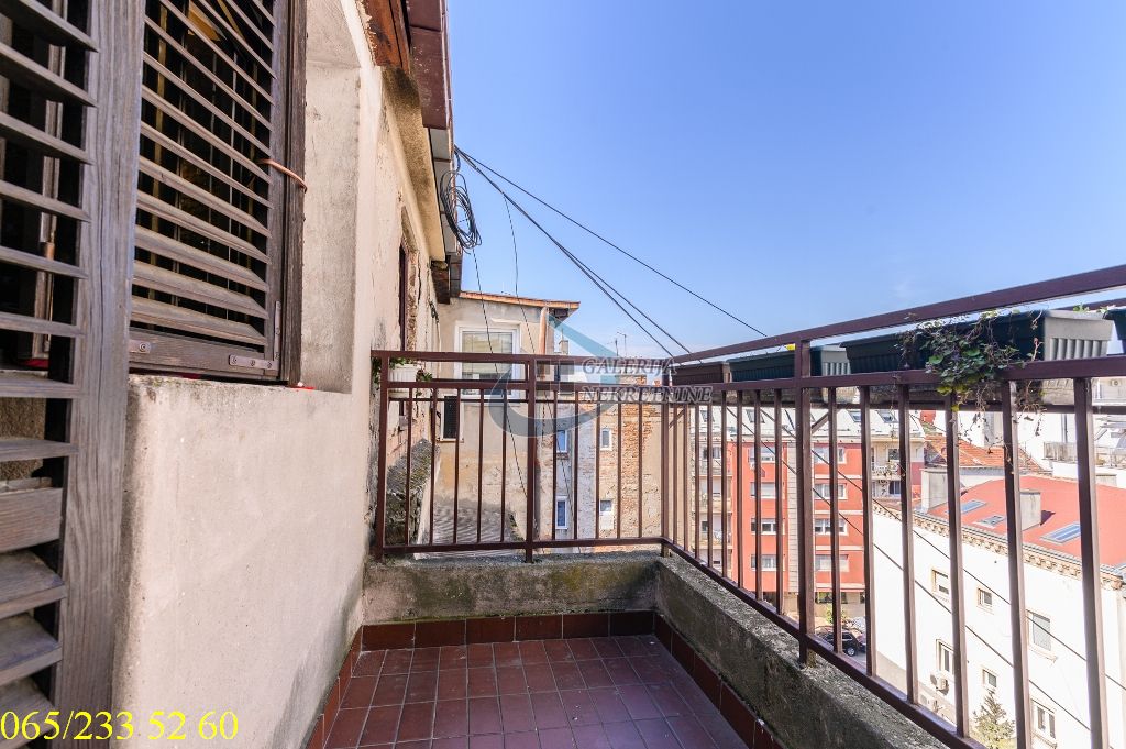 Zvezdara  Đeram   Bulevar kralja Aleksandra 81m2 5