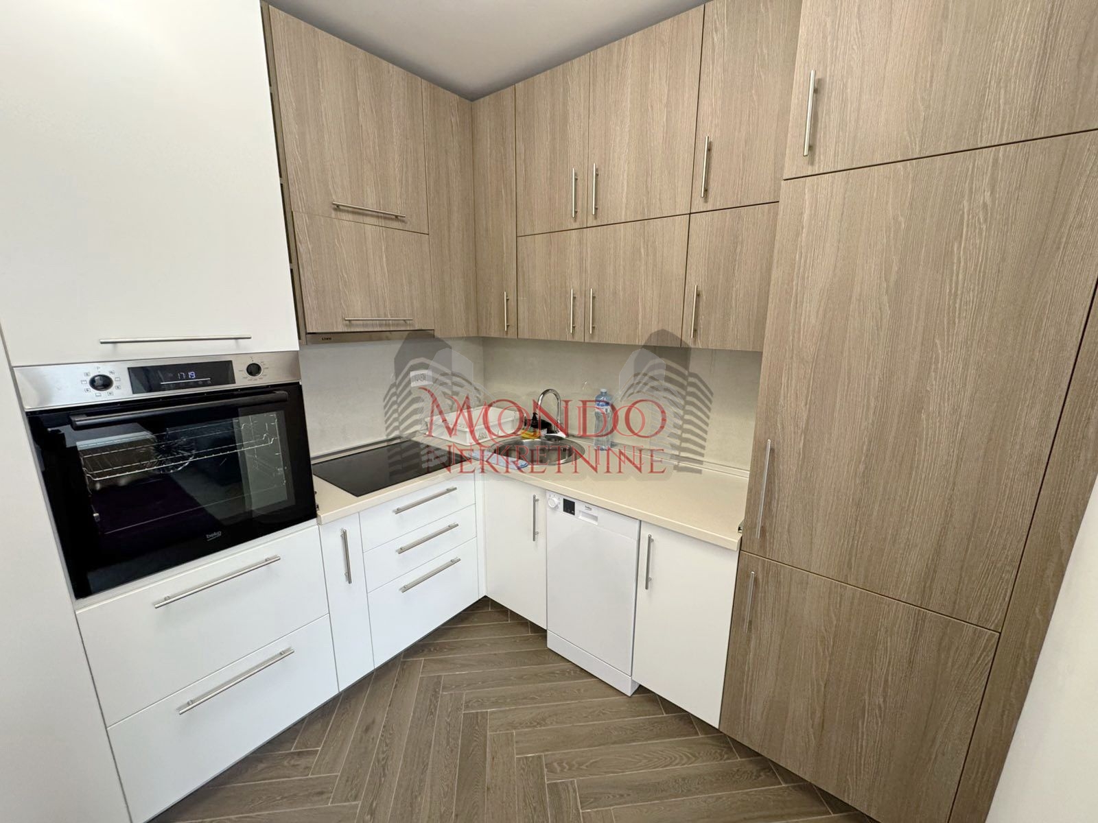 Jednoiposoban stan kod parka Cair preko puta Hale, novogradnja 6