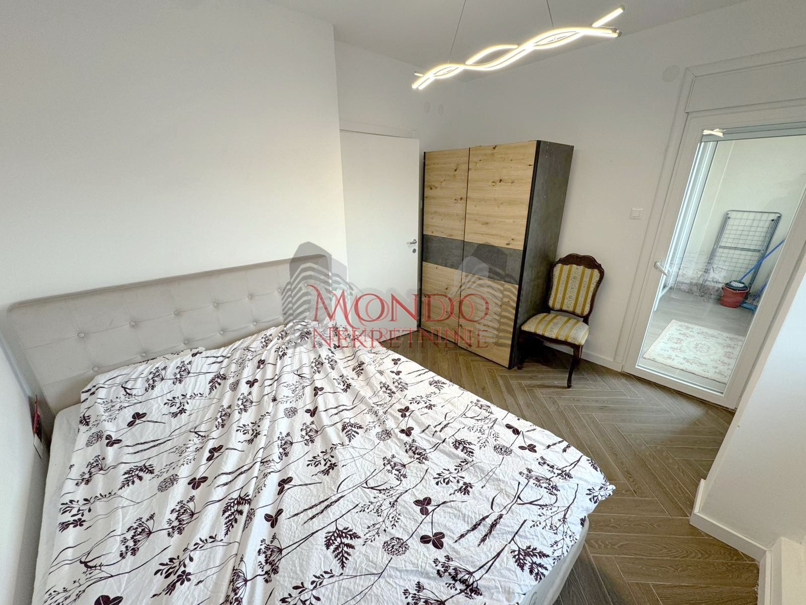 Jednoiposoban stan kod parka Cair preko puta Hale, novogradnja 9