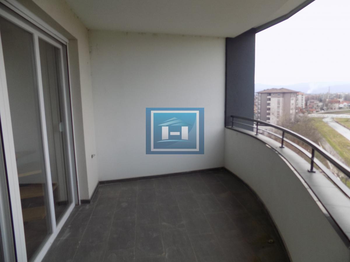 Dupleks stan u novogradnji 14