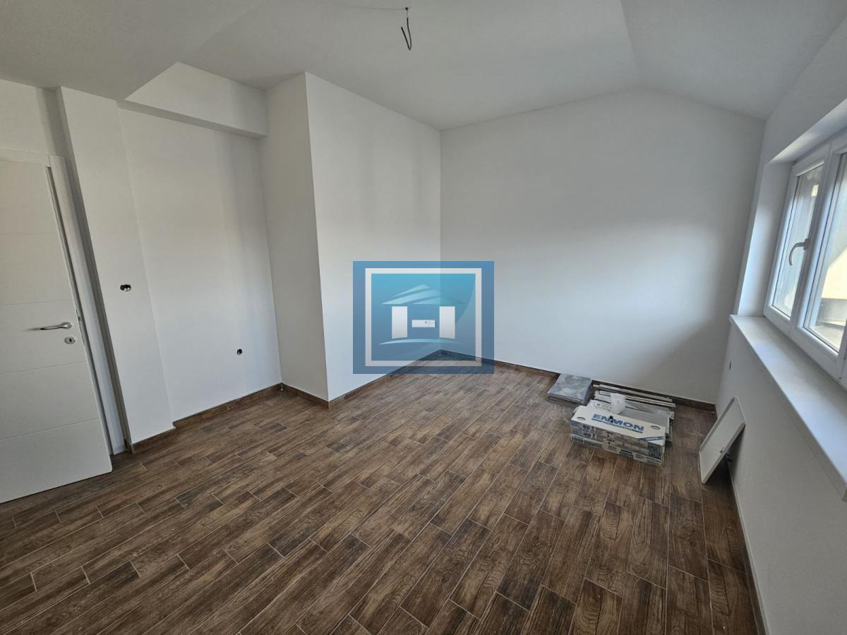 Dupleks stan u novogradnji 30
