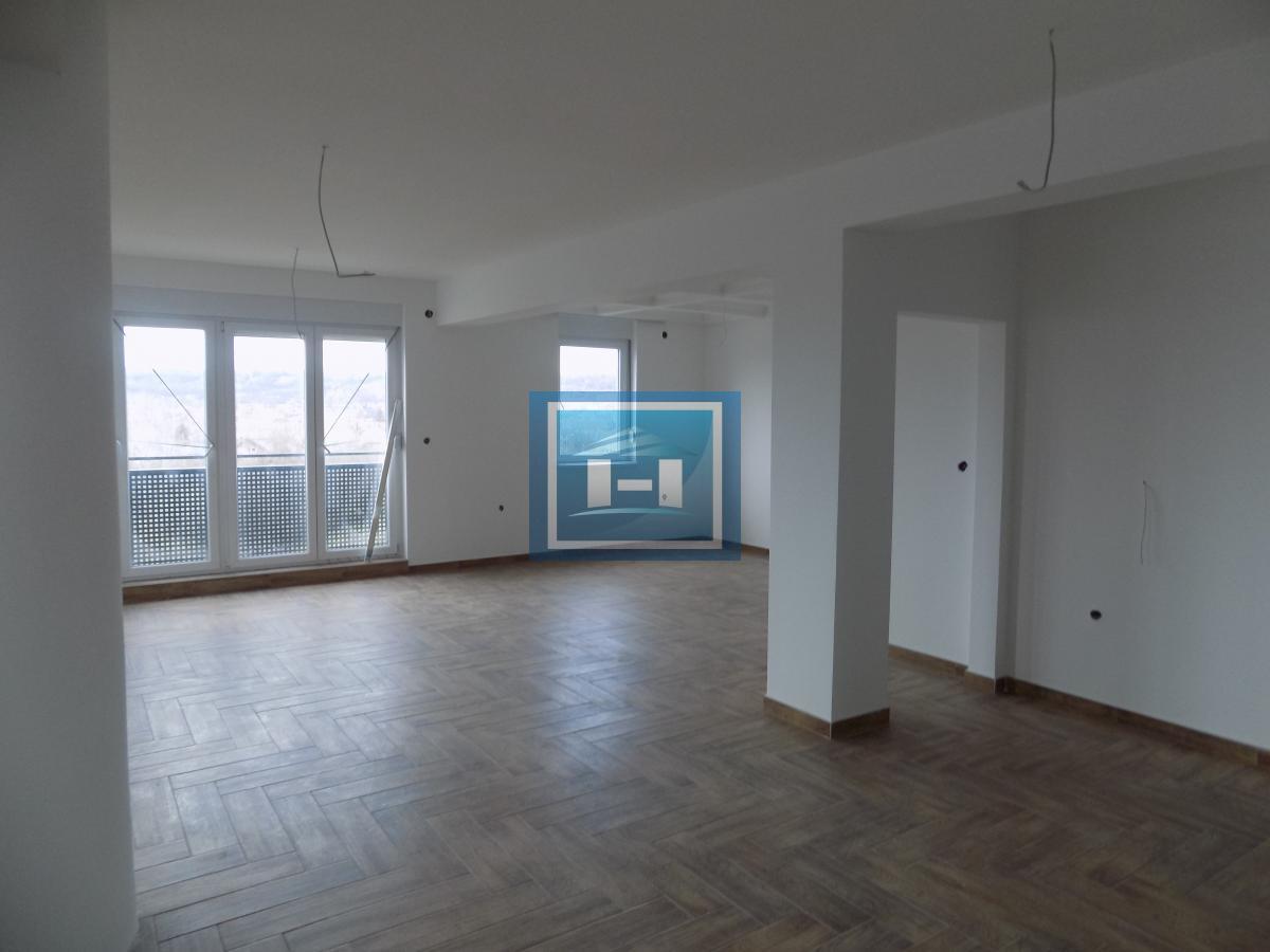 Dupleks stan u novogradnji 1