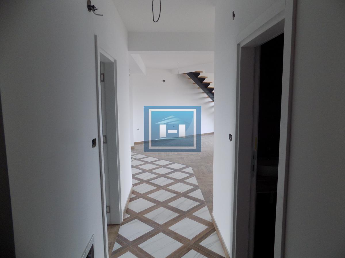 Dupleks stan u novogradnji 4