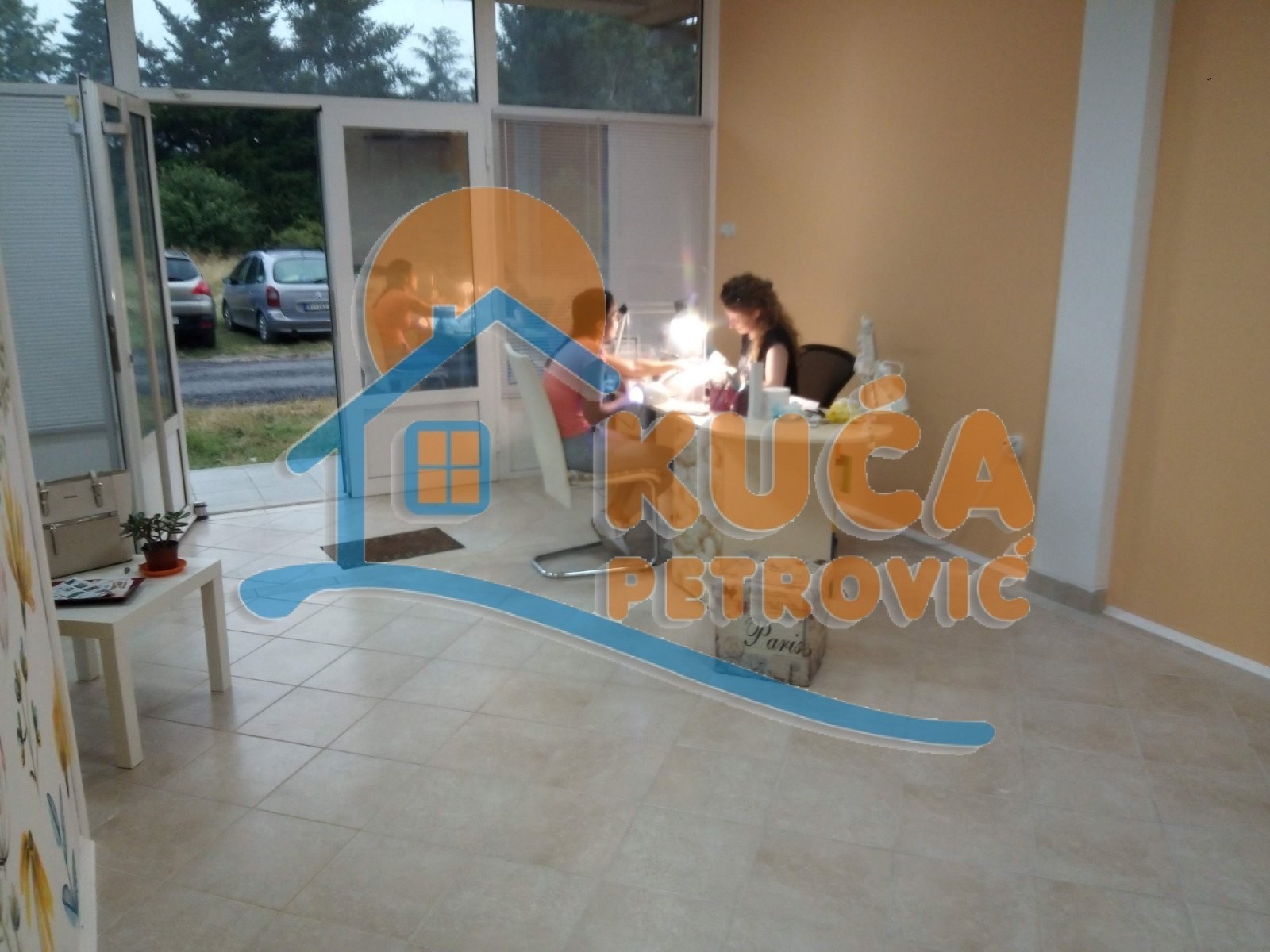 Lokal, 35 m2, Pantelej, Jesenjinova ID: i-07642 3