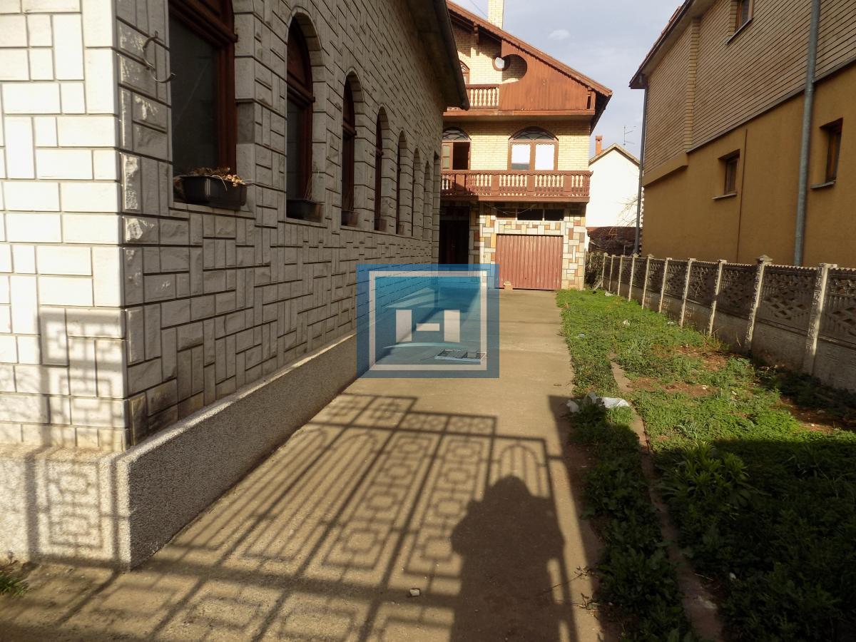 Kuća na prodaju 2