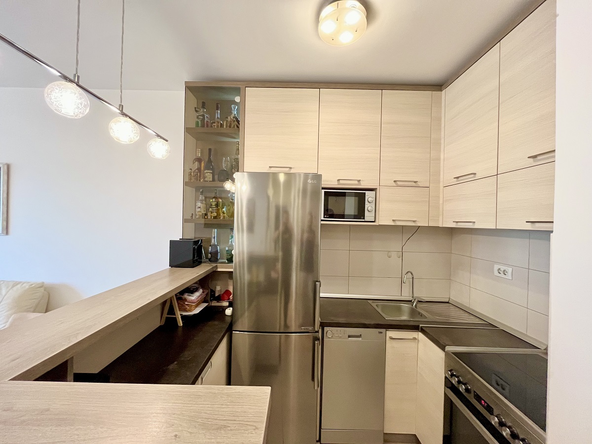 Dvoiposoban stan u kompleksu Paunov breg  63m2 2