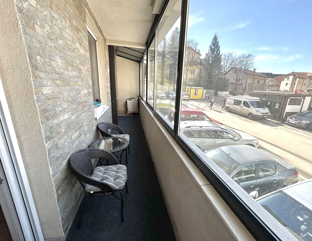 Dvoiposoban stan u kompleksu Paunov breg  63m2 5