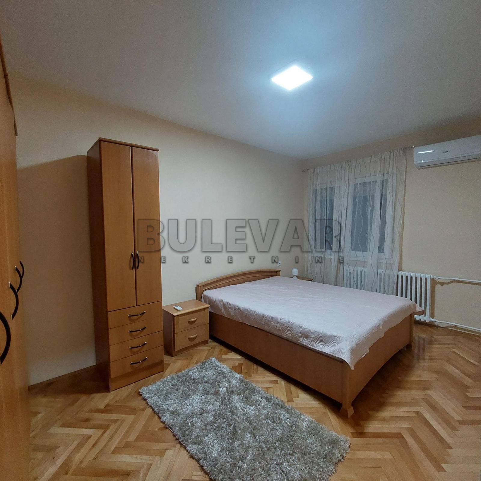 Trosoban stan, 77 m2, Centar, Cara Dušana ID: i-010935 3