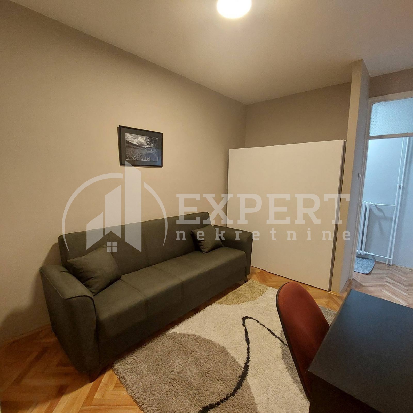 Trosoban stan, 77 m2, Centar, Cara Dušana ID: i-010935 5