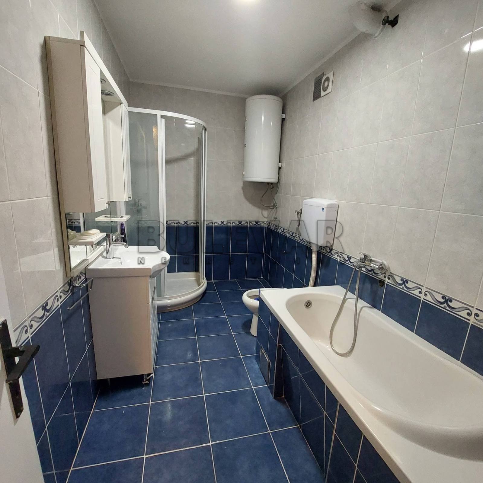 Trosoban stan, 77 m2, Centar, Cara Dušana ID: i-010935 7