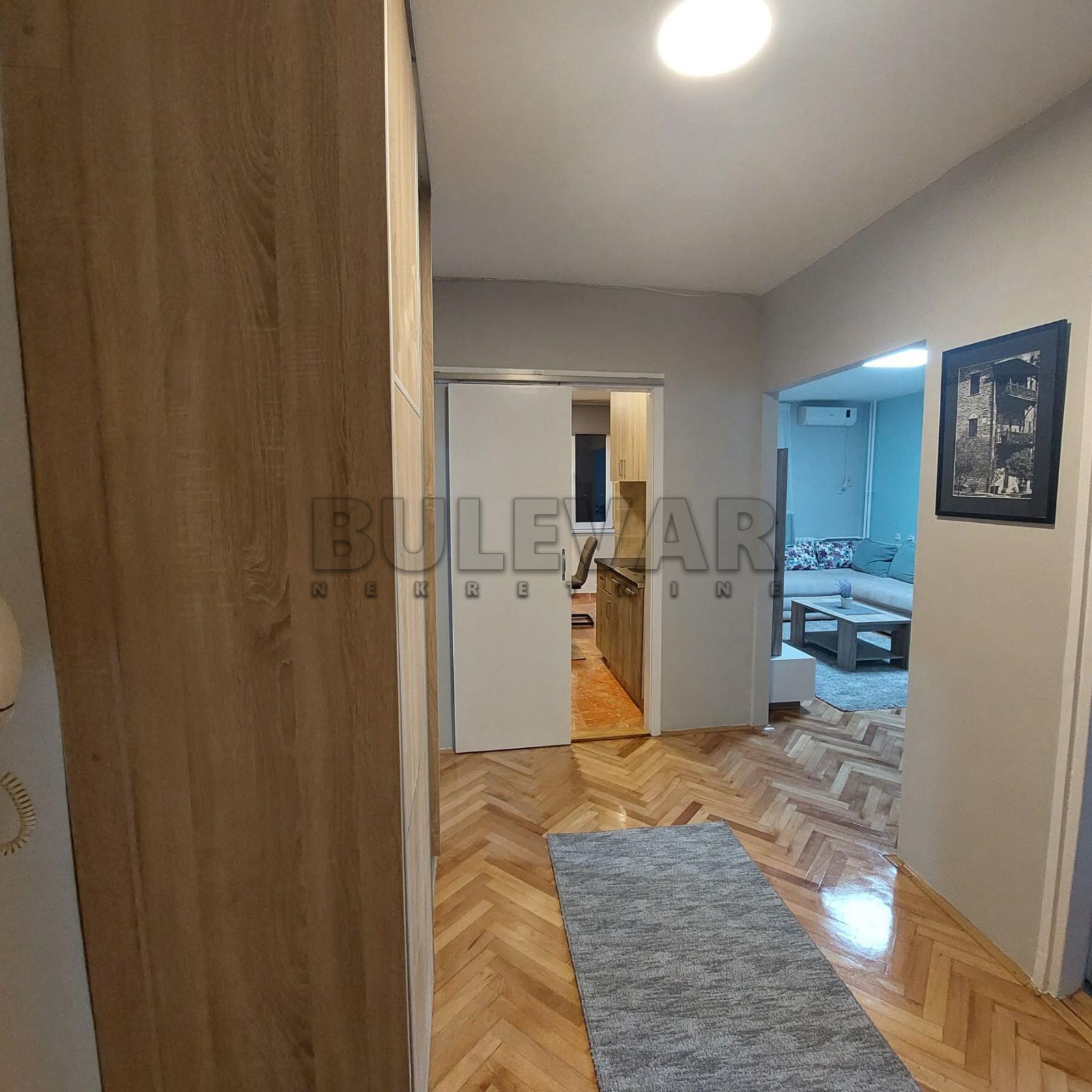 Trosoban stan, 77 m2, Centar, Cara Dušana ID: i-010935 9