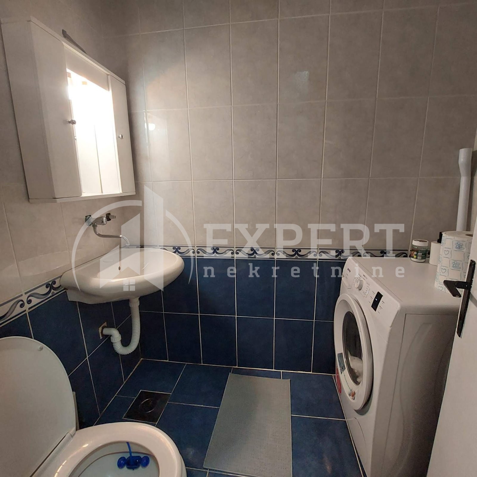 Trosoban stan, 77 m2, Centar, Cara Dušana ID: i-010935 8