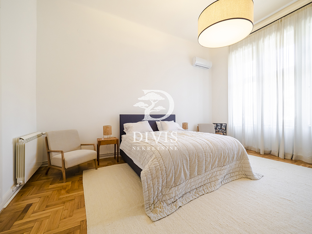 Renoviran 3 0 salonski stan  centar Subotice 153m2 3