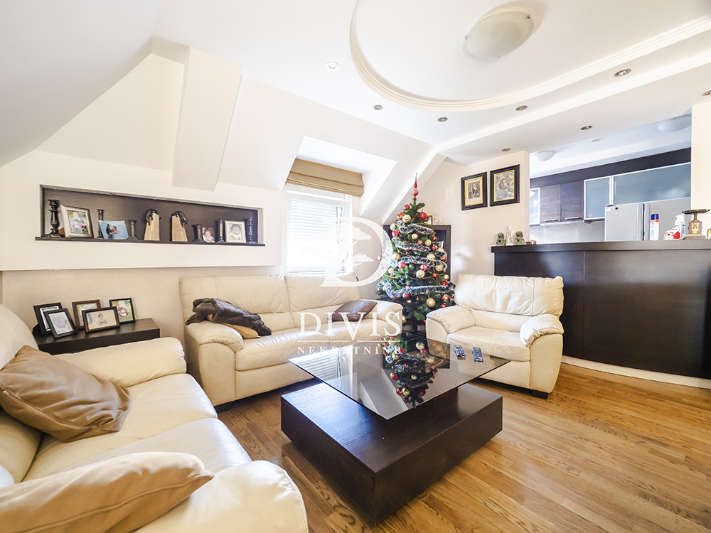 Prodajemo tosoban duplex u Žarkovu  Trgovačka 100m2 77m2 2