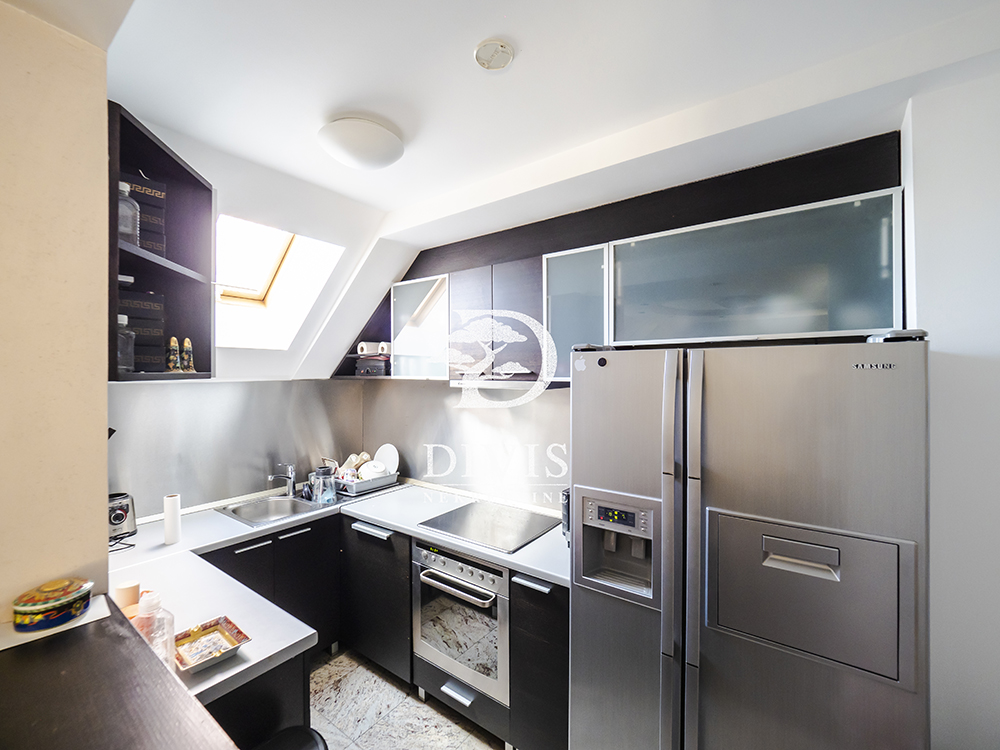 Prodajemo tosoban duplex u Žarkovu  Trgovačka 100m2 77m2 3