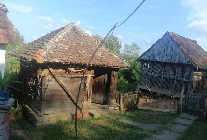 Prodajem kucu u selu Jajcic Ljig 4